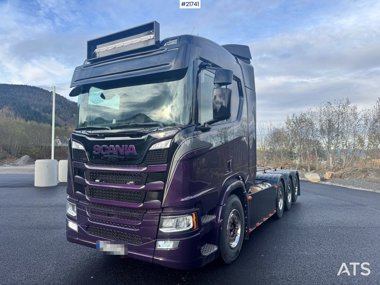 Scania 2018 Scania R580 Tridem Krokbil m/ Kranhydraulikk. Nylakkert! - Hook lift: gambar 1 Scania 2018 Scania R580 Tridem Krokbil m/ Kranhydraulikk. Nylakkert! - Hook lift: gambar 1