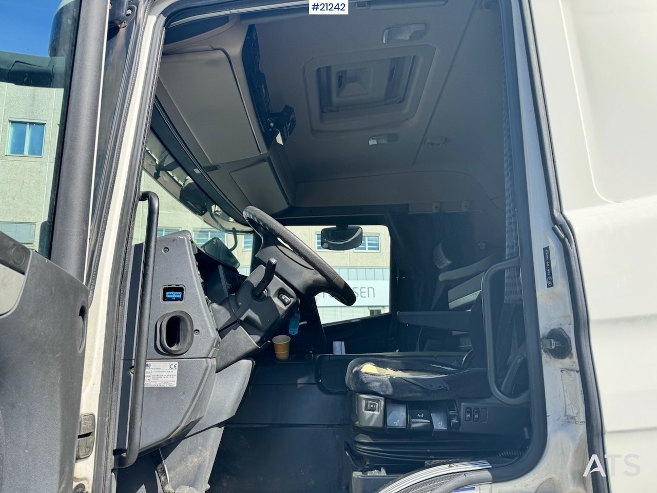 Truk berpendingin Scania P420: gambar 27 Truk berpendingin Scania P420: gambar 27