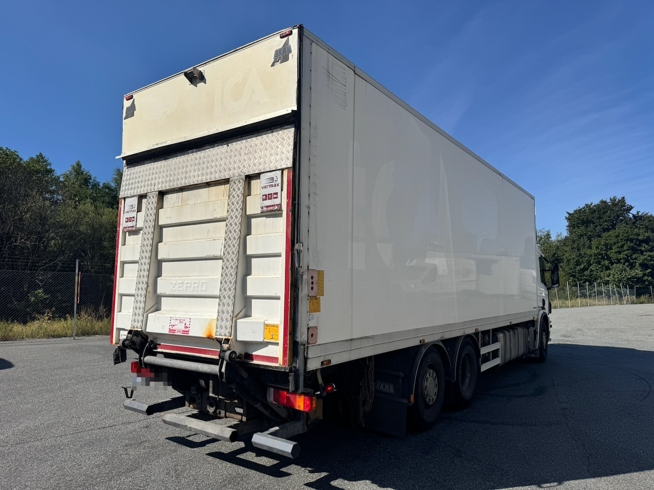 Truk berpendingin Scania P420: gambar 8 Truk berpendingin Scania P420: gambar 8