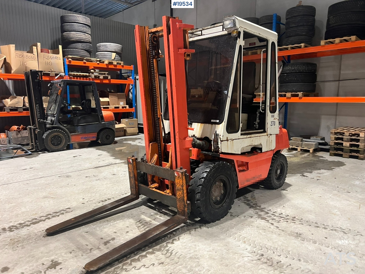 Forklift Toyota 02-3FD33 gaffel truck SE VIDEO: gambar 11 Forklift Toyota 02-3FD33 gaffel truck SE VIDEO: gambar 11