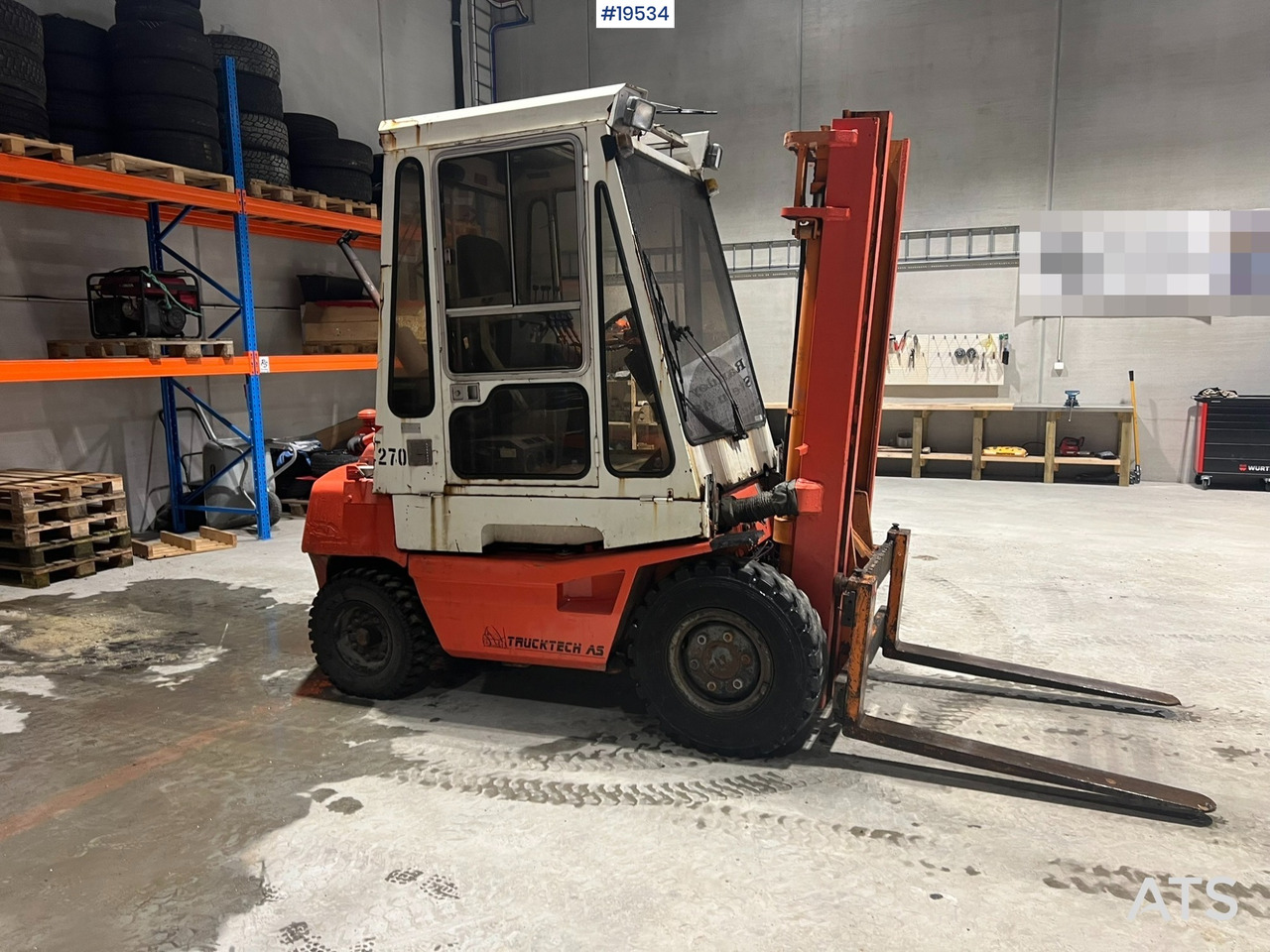 Toyota 3FD33 - Forklift: gambar 2 Toyota 3FD33 - Forklift: gambar 2