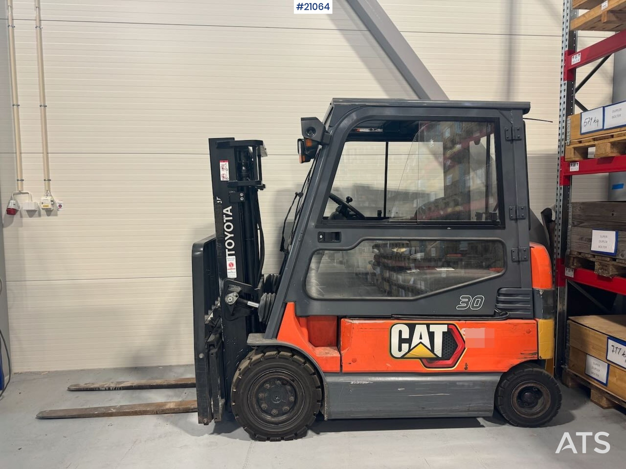 Toyota 7FBMF30 - Forklift listrik: gambar 1 Toyota 7FBMF30 - Forklift listrik: gambar 1