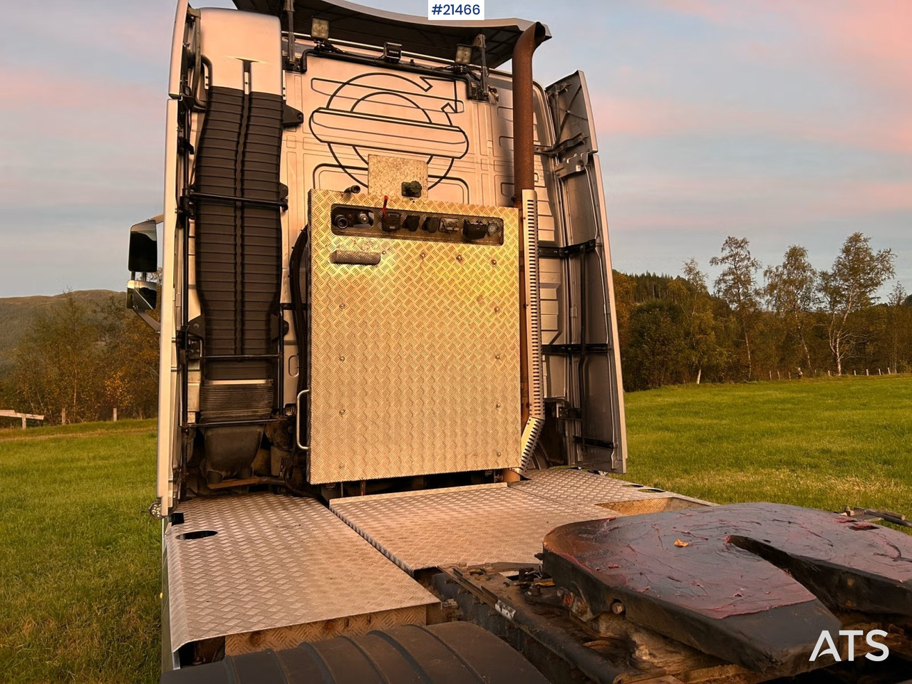 Volvo FH540 - Tractor head: gambar 5 Volvo FH540 - Tractor head: gambar 5