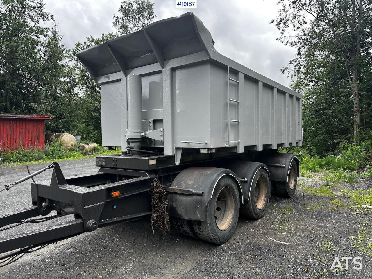 Triolift 3 akslet - Trailer jungkit: gambar 1 Triolift 3 akslet - Trailer jungkit: gambar 1
