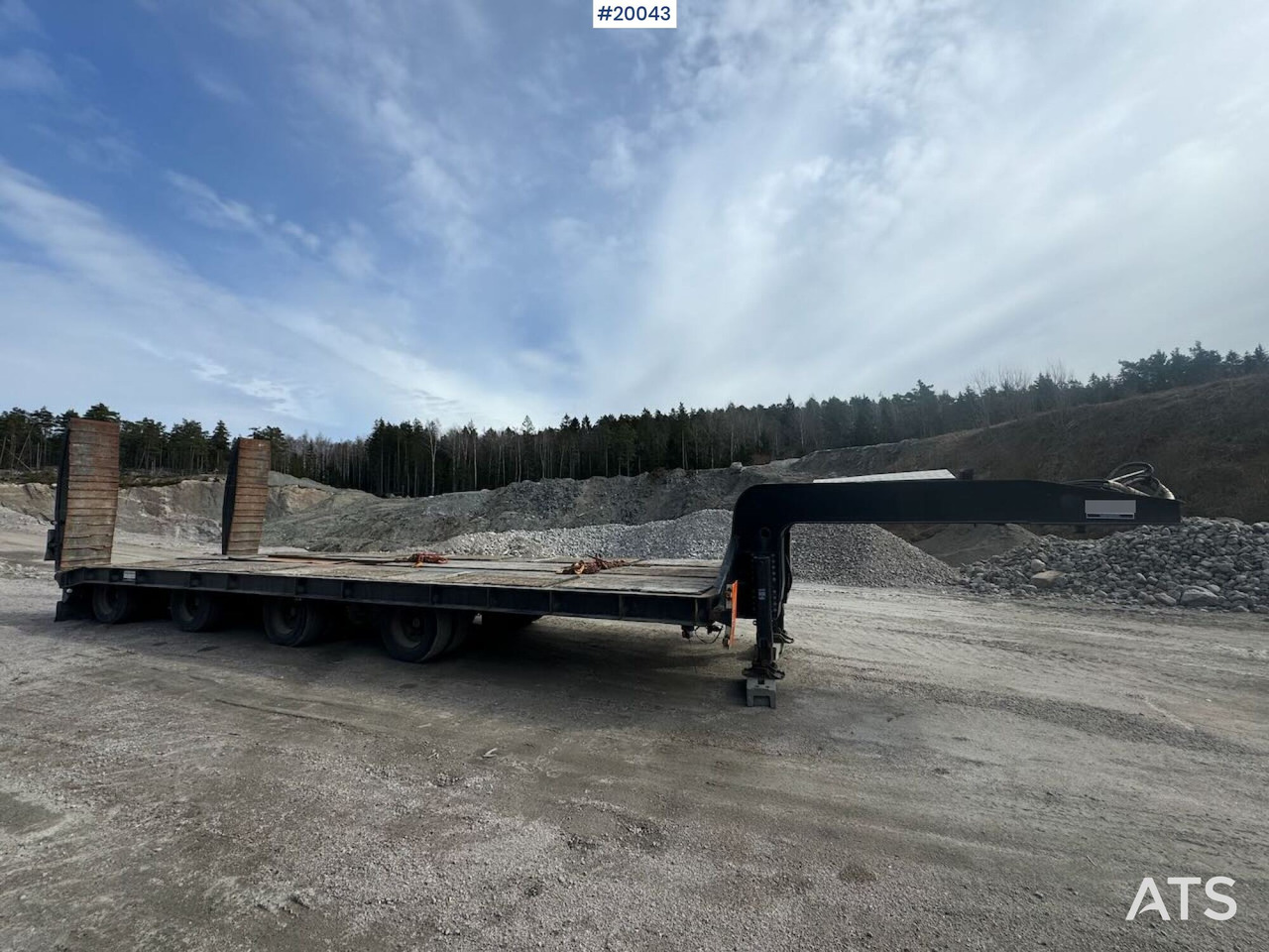 Vang SHSL 1111 - Semi-trailer low bed: gambar 2 Vang SHSL 1111 - Semi-trailer low bed: gambar 2