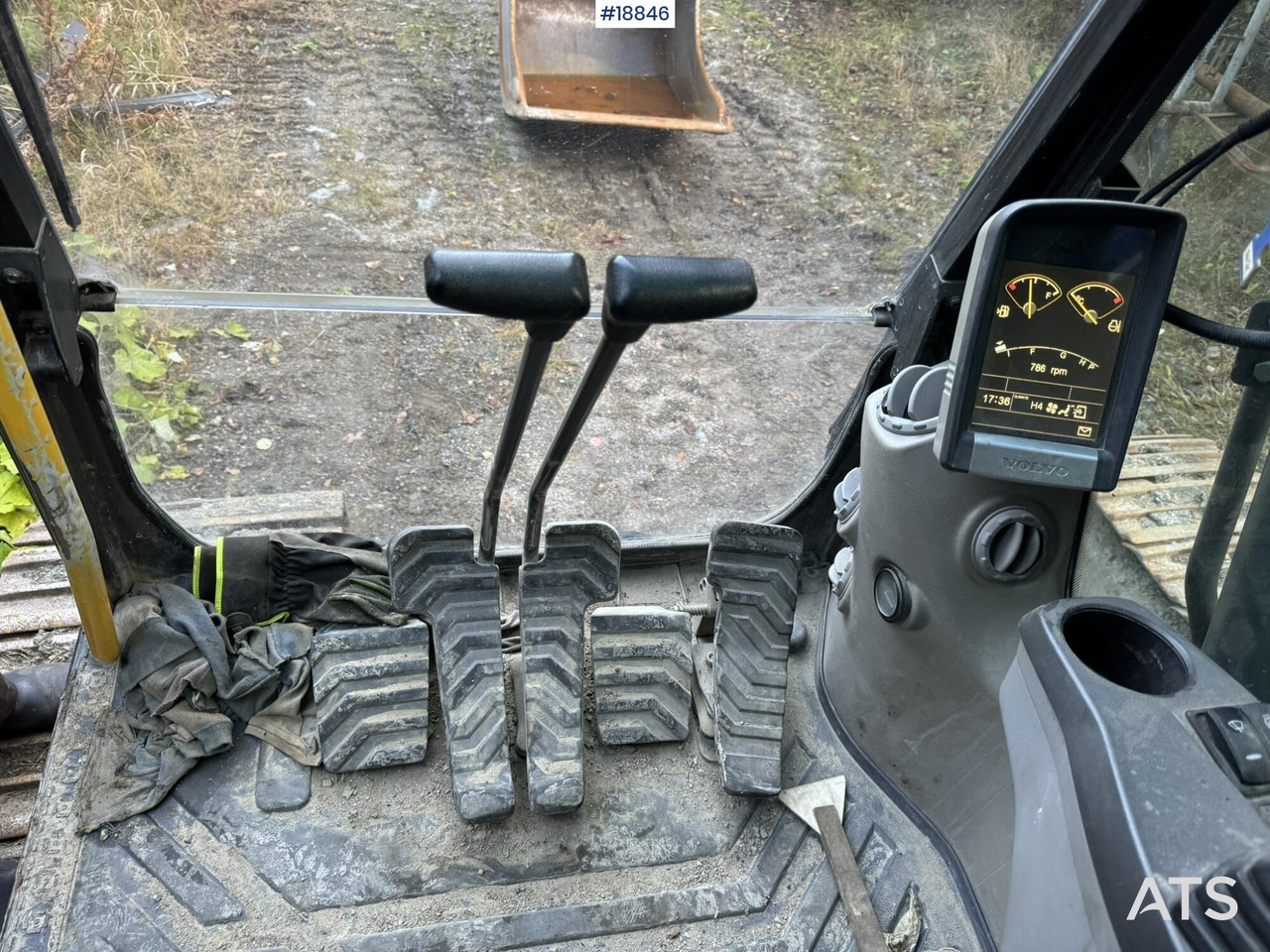Ekskavator perayap Volvo EC210CL: gambar 48