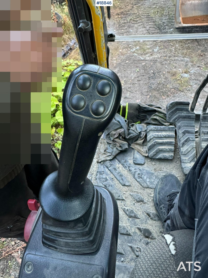 Ekskavator perayap Volvo EC210CL: gambar 26