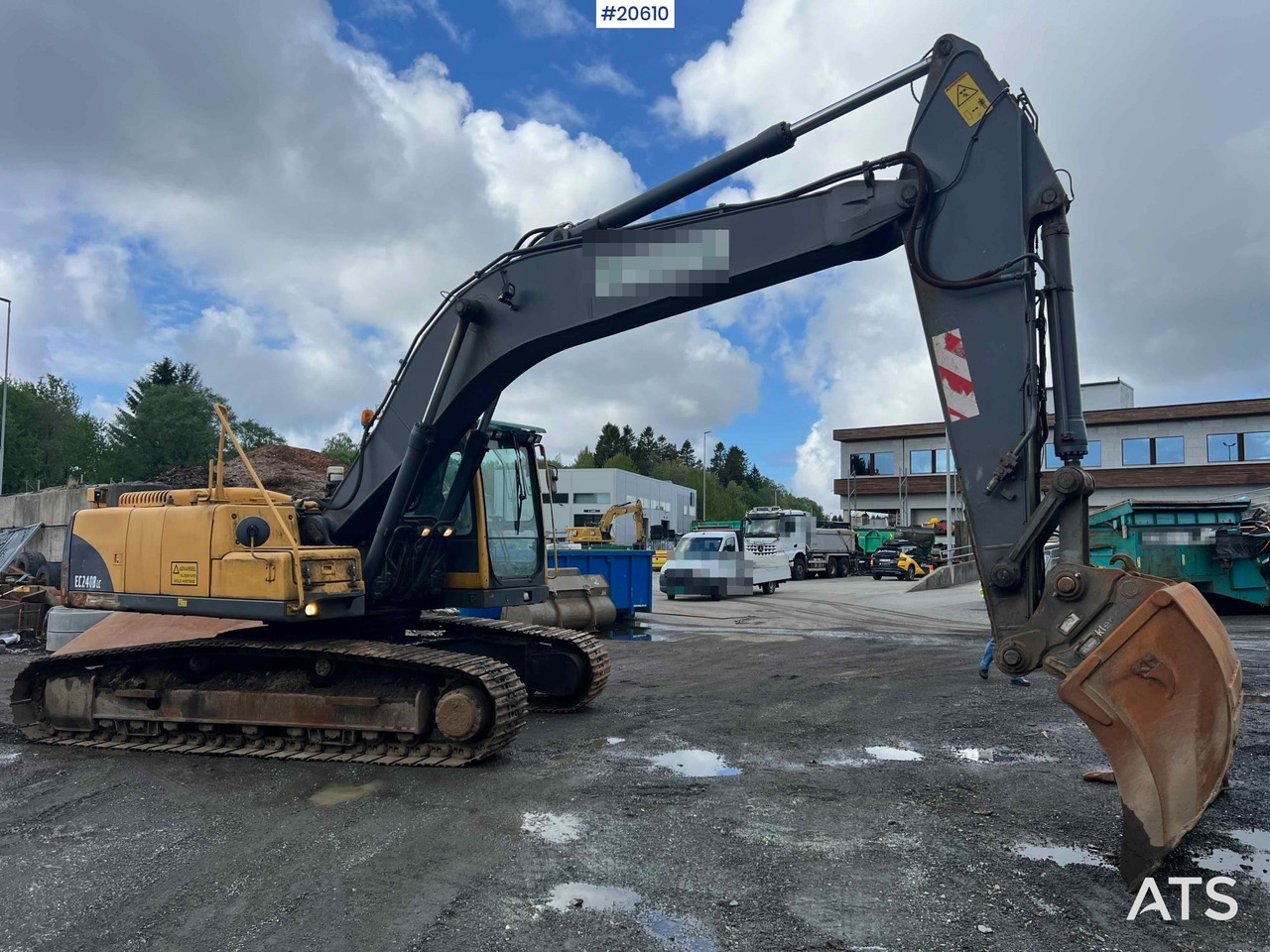 Volvo EC240B - Ekskavator: gambar 4 Volvo EC240B - Ekskavator: gambar 4