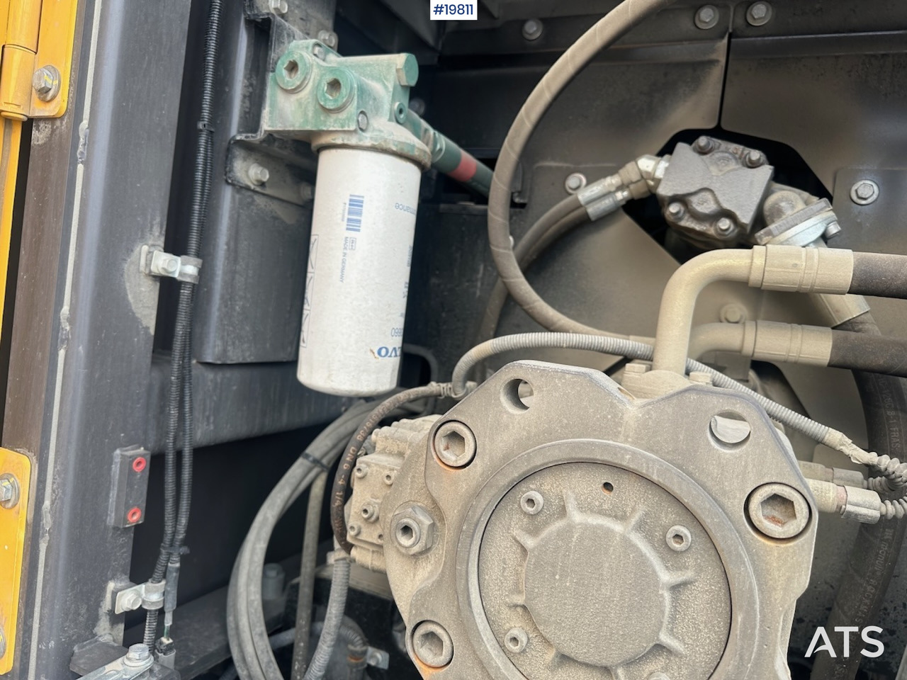 Ekskavator Volvo EC300 EL: gambar 29