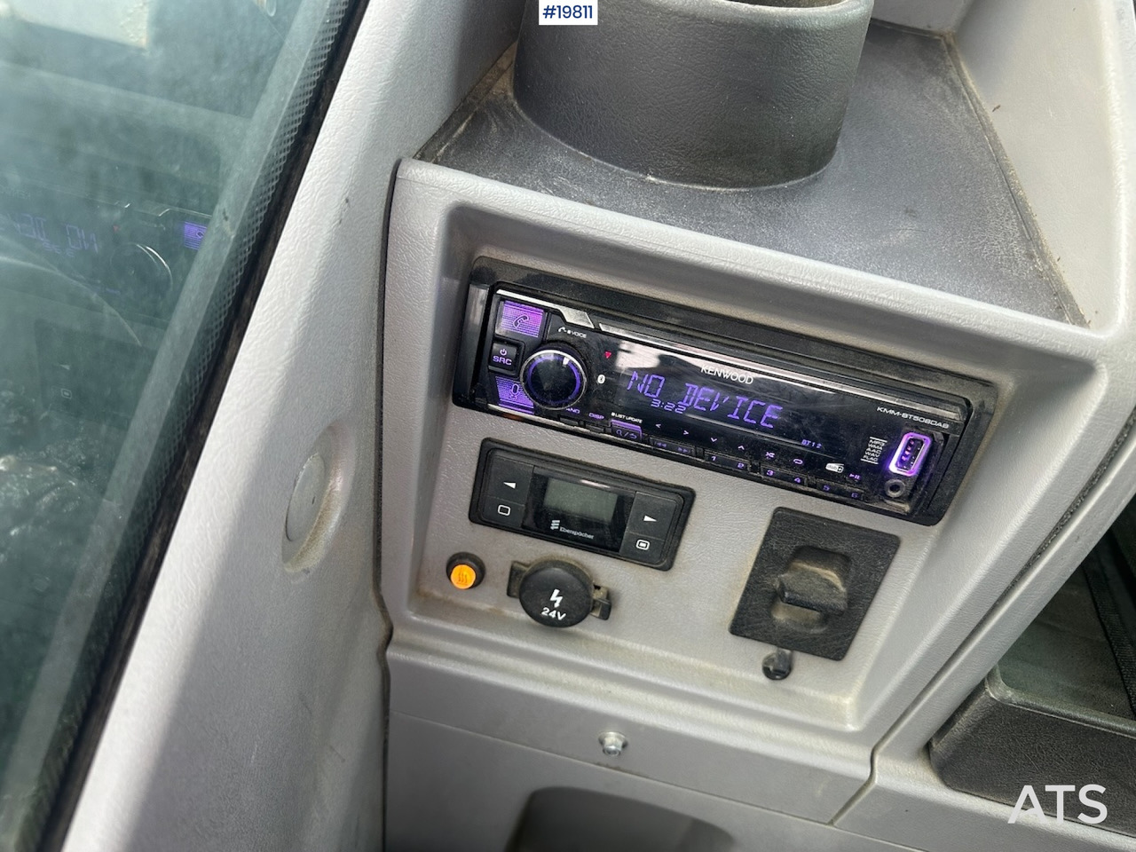 Ekskavator Volvo EC300 EL: gambar 42