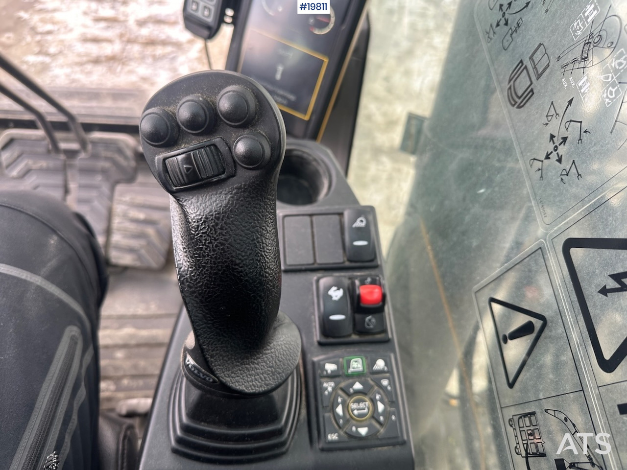 Ekskavator Volvo EC300 EL: gambar 39