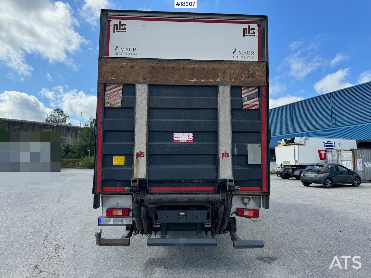 Volvo FE320 - Truk box: gambar 4 Volvo FE320 - Truk box: gambar 4