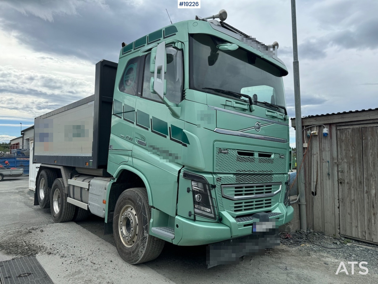 Volvo FH16 750 - Truk jungkit: gambar 1 Volvo FH16 750 - Truk jungkit: gambar 1