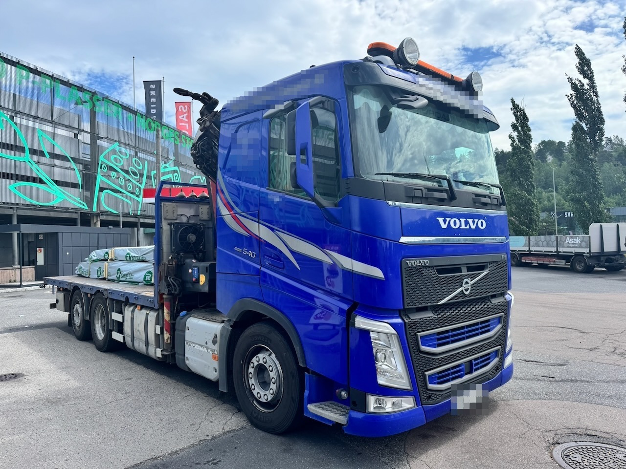 Volvo FH540 - Truk flatbed, Truk derek: gambar 1 Volvo FH540 - Truk flatbed, Truk derek: gambar 1