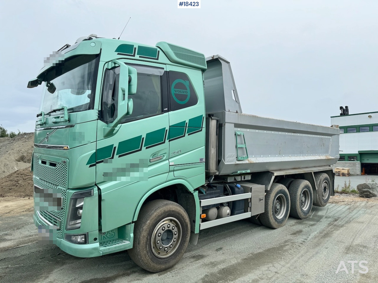 Volvo FH750 - Truk jungkit: gambar 2 Volvo FH750 - Truk jungkit: gambar 2