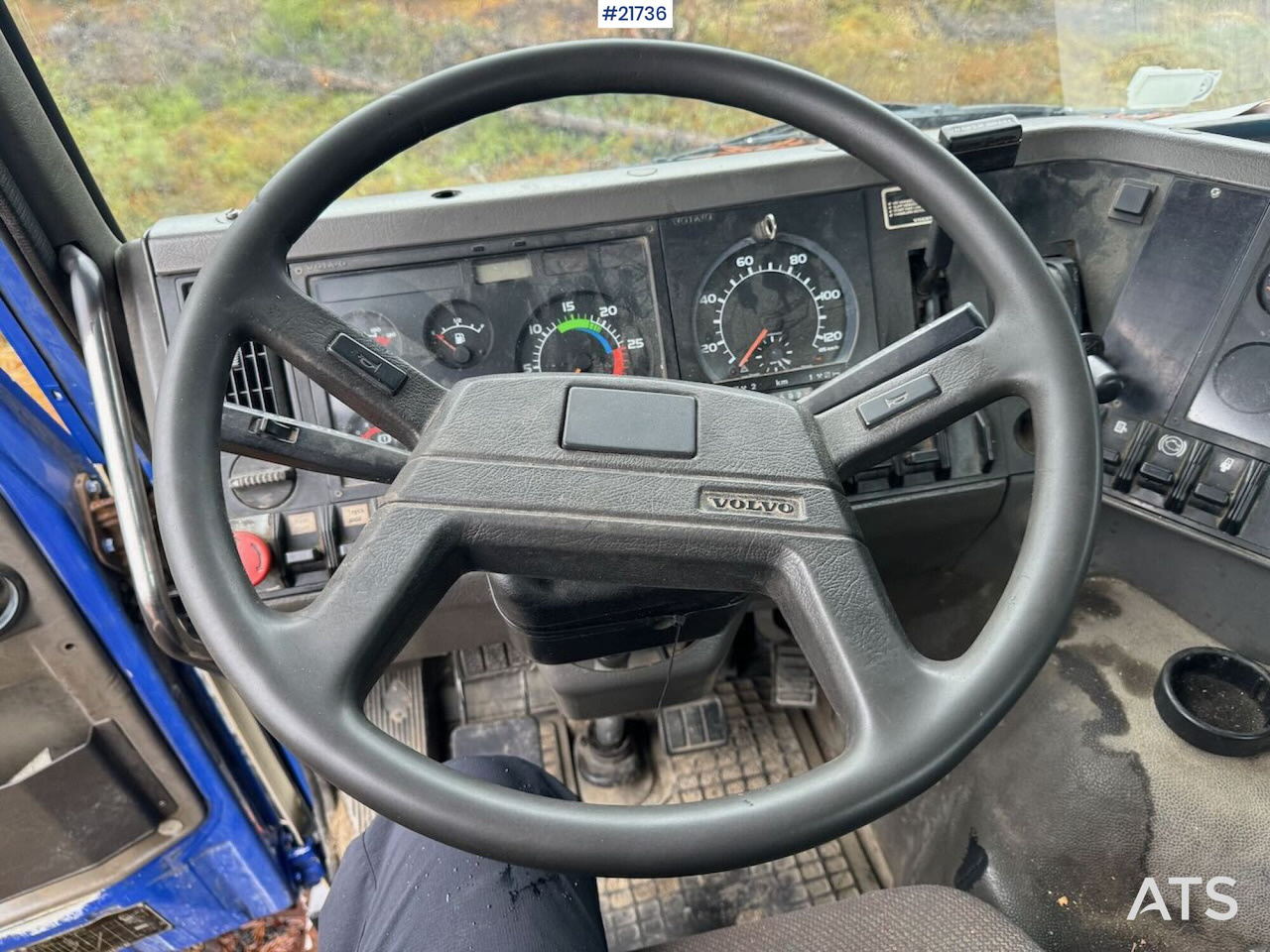 Truk derek Volvo FL12: gambar 17