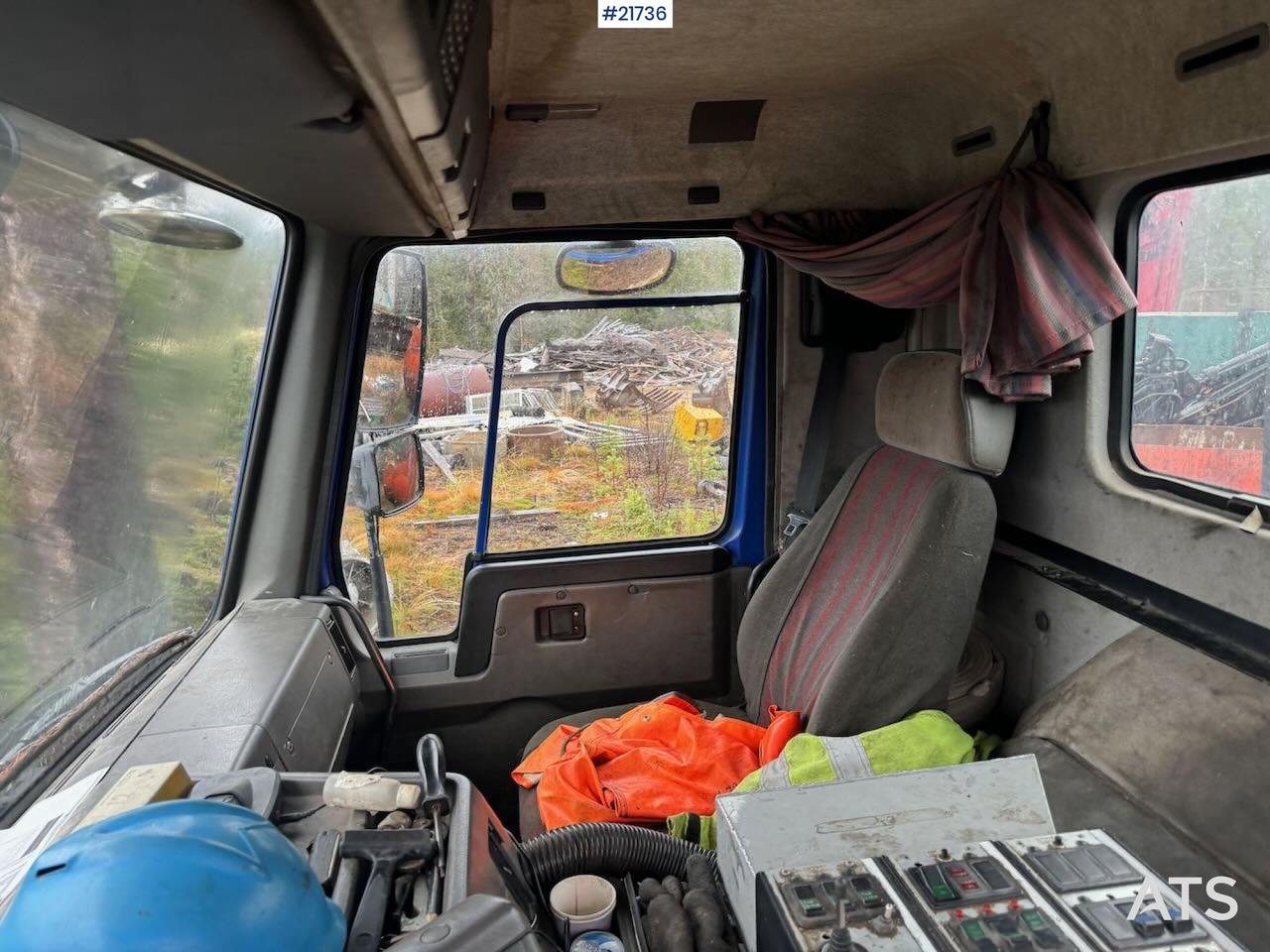 Truk derek Volvo FL12: gambar 23