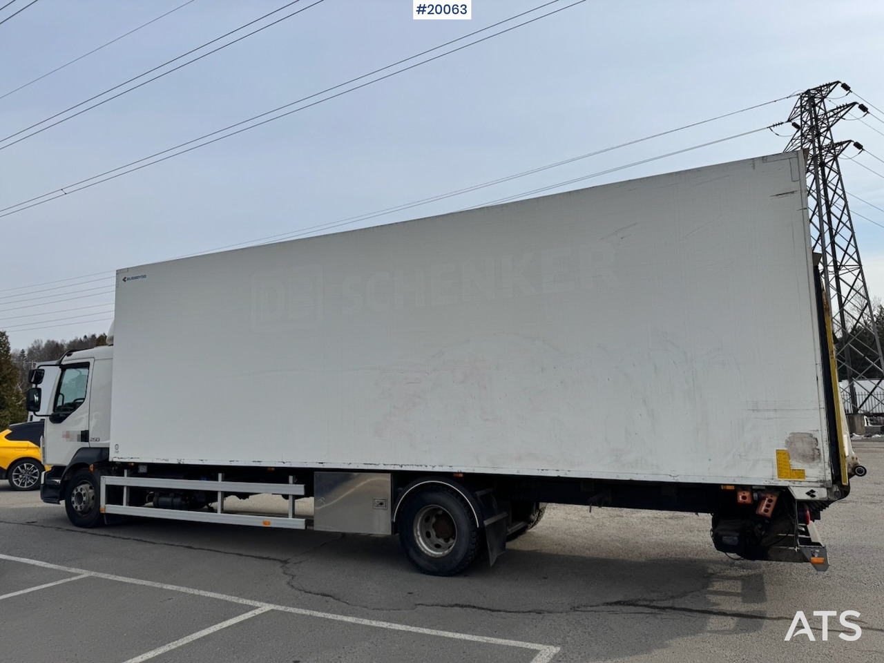 Volvo FL250 - Truk box: gambar 2 Volvo FL250 - Truk box: gambar 2