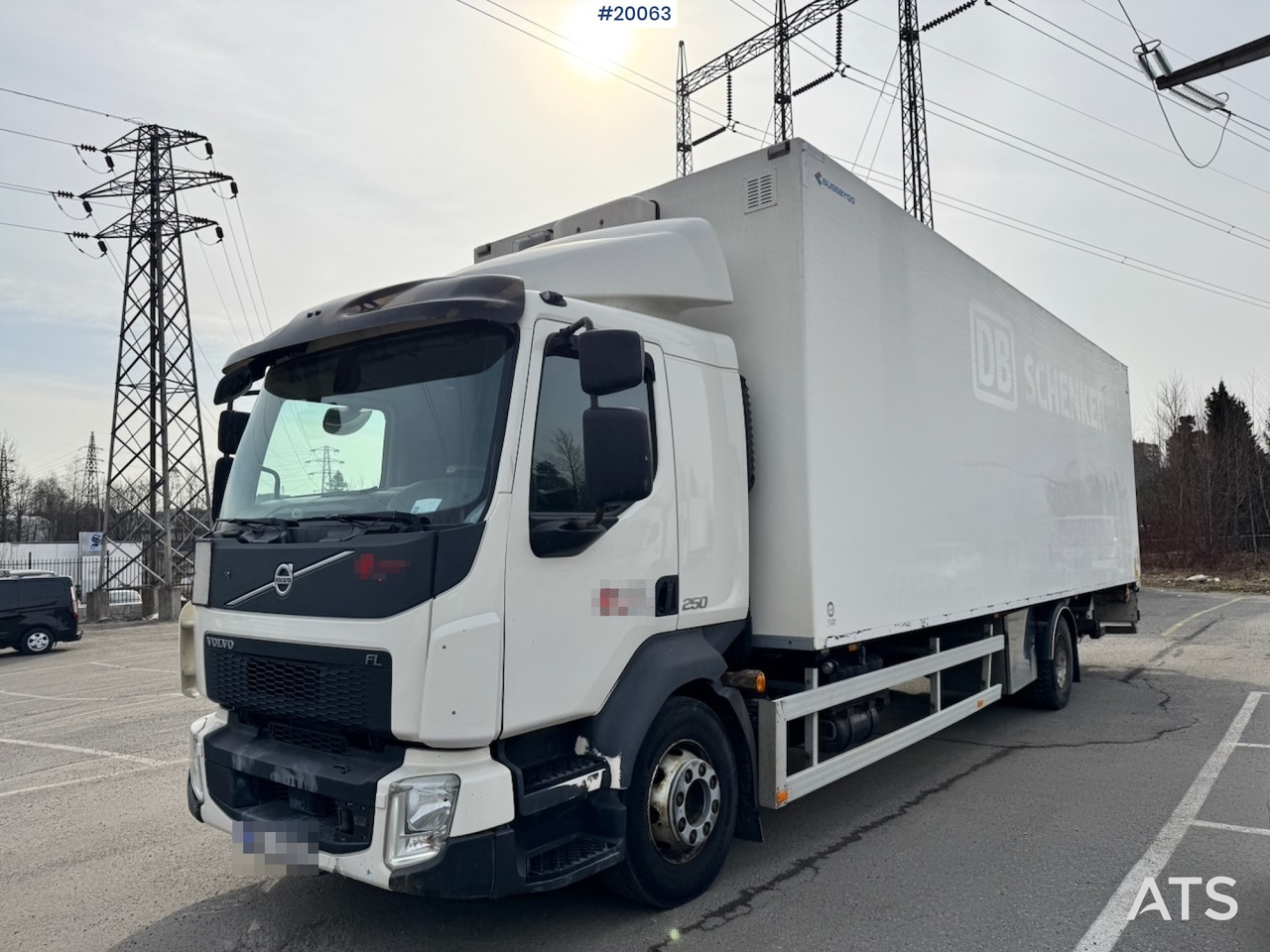 Volvo FL250 - Truk box: gambar 1 Volvo FL250 - Truk box: gambar 1