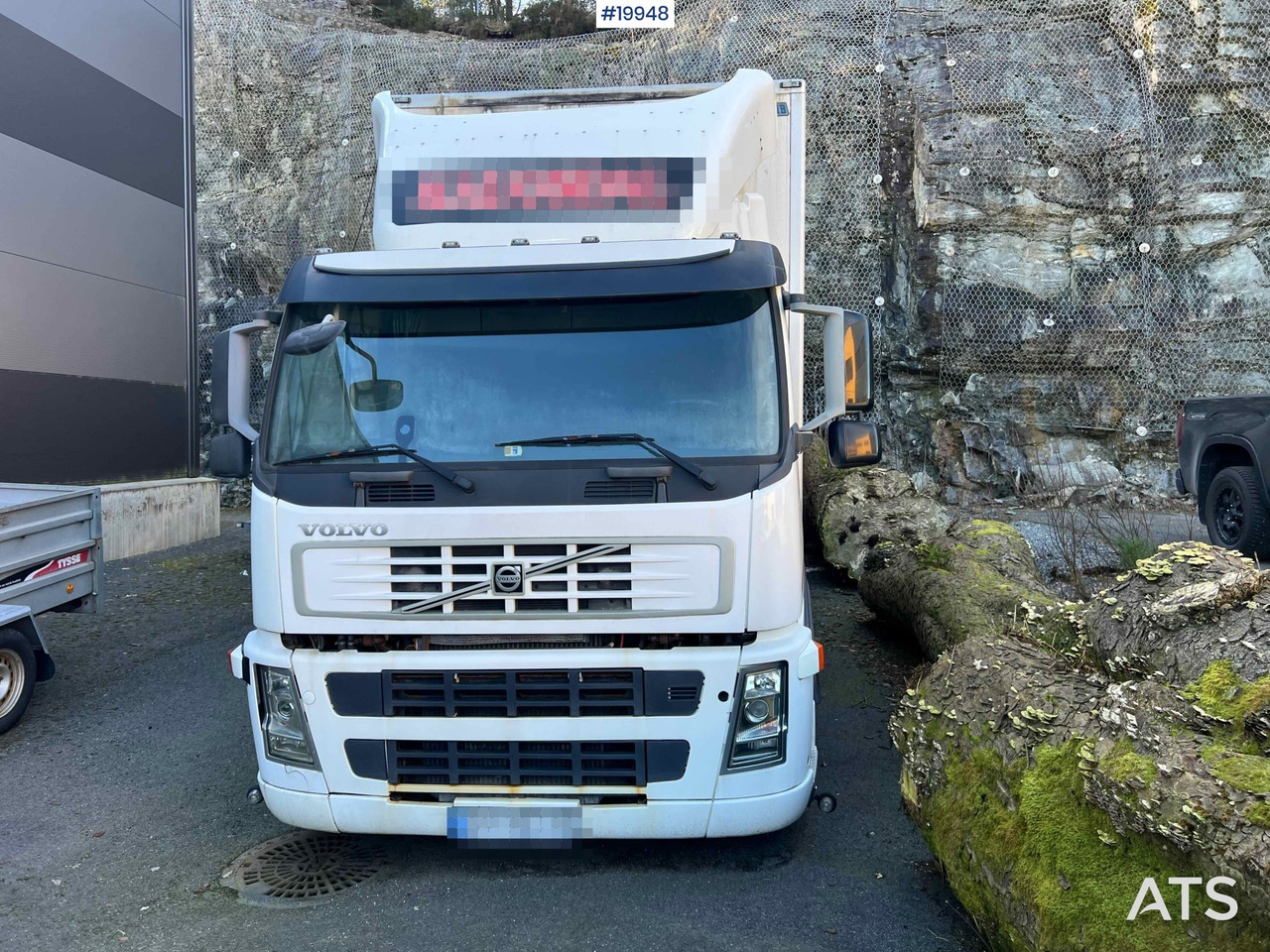 Volvo FM450 - Truk box: gambar 4 Volvo FM450 - Truk box: gambar 4