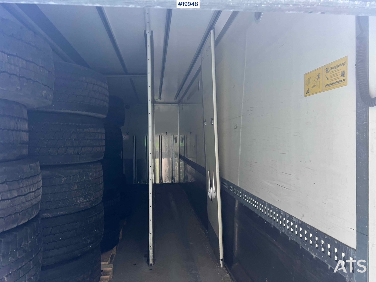 Truk box Volvo FM450: gambar 29