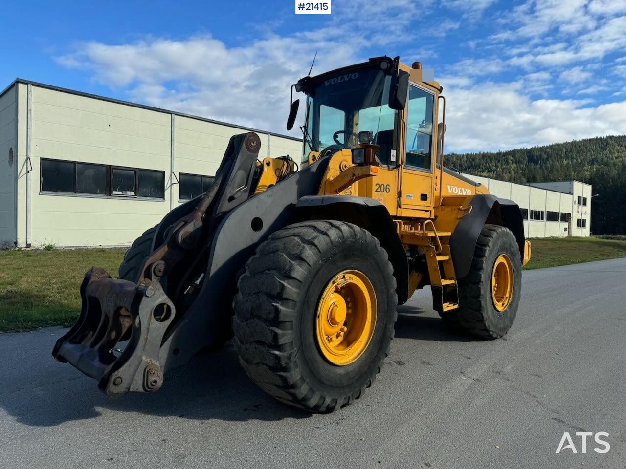 Volvo L110E - Wheel loader: gambar 2 Volvo L110E - Wheel loader: gambar 2