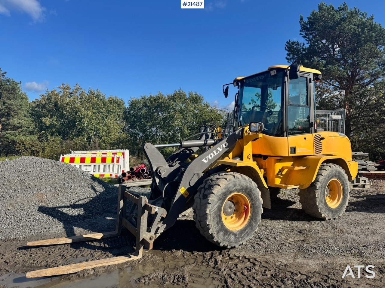 Volvo L30G - Wheel loader: gambar 2 Volvo L30G - Wheel loader: gambar 2