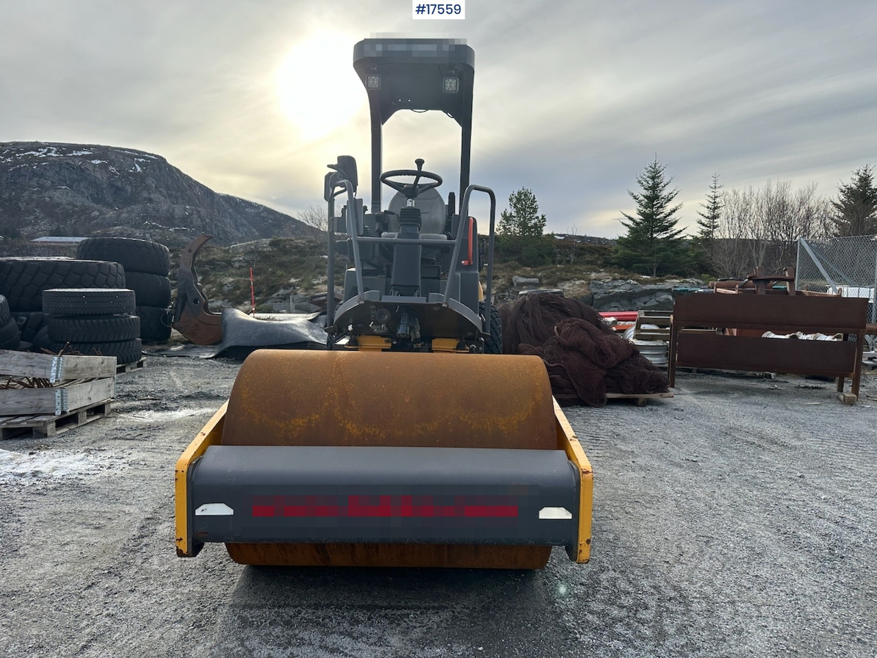 Volvo SD45B - Pemadat: gambar 3 Volvo SD45B - Pemadat: gambar 3