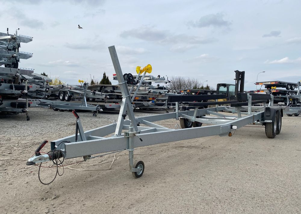 Boro PRZYCZEPA PODŁODZIOWA STYL AMERYKAŃSKI 7,30m - Trailer perahu: gambar 2 Boro PRZYCZEPA PODŁODZIOWA STYL AMERYKAŃSKI 7,30m - Trailer perahu: gambar 2