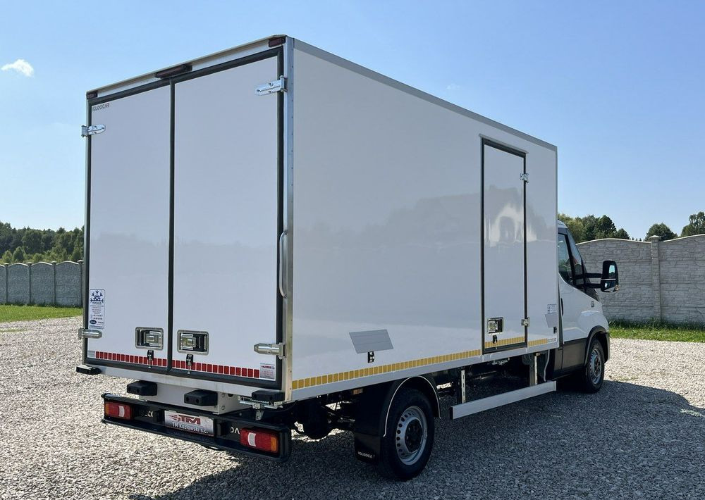 Iveco Daily - Van berpendingin: gambar 4 Iveco Daily - Van berpendingin: gambar 4