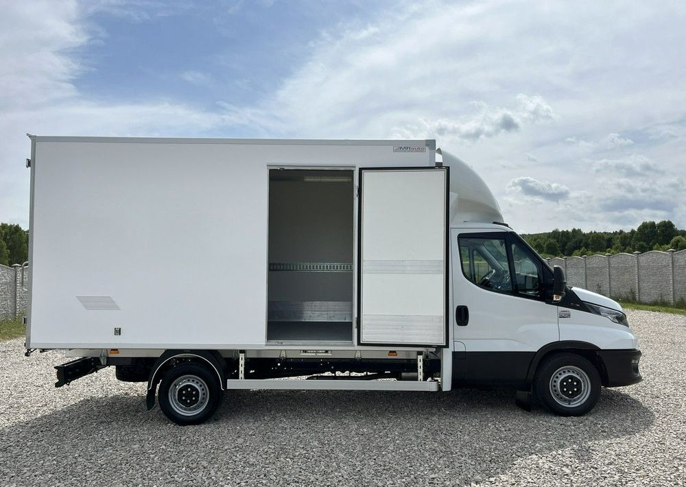 Iveco Daily - Van berpendingin: gambar 5 Iveco Daily - Van berpendingin: gambar 5