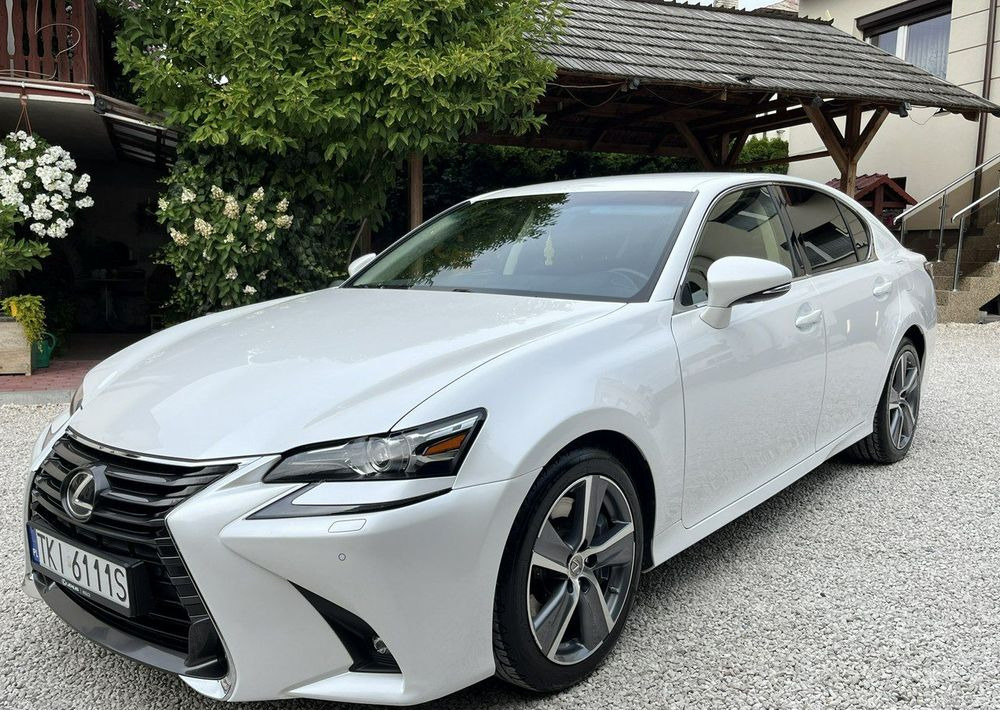 Lexus GS 200t / 300 Elegance - Mobil sedan: gambar 1 Lexus GS 200t / 300 Elegance - Mobil sedan: gambar 1