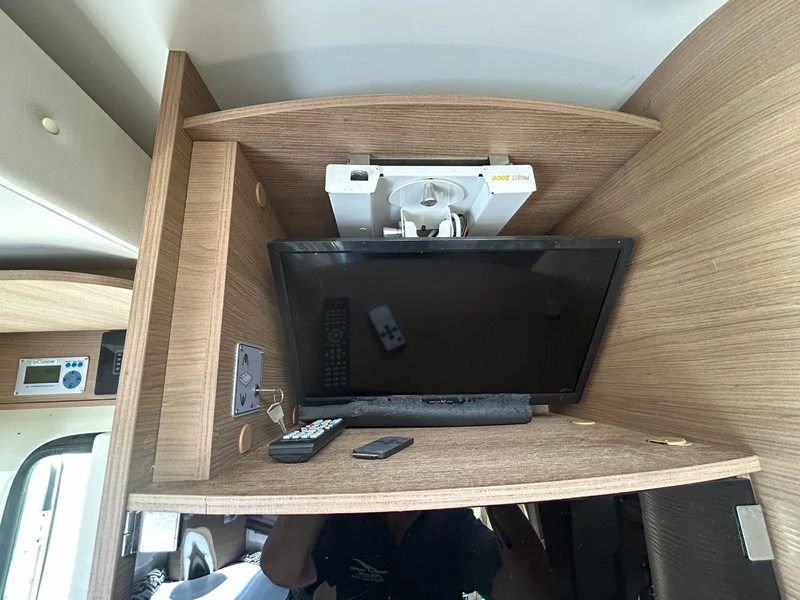 Mobil rumah semi-terintegrasi Elnagh T-LOFT 591 591 T-Loft 130 Multijet 4 mpersoons: gambar 18