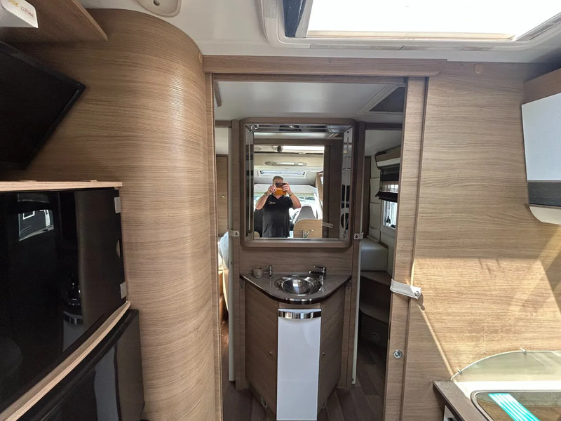 Mobil rumah semi-terintegrasi Elnagh T-LOFT 591 591 T-Loft 130 Multijet 4 mpersoons: gambar 9