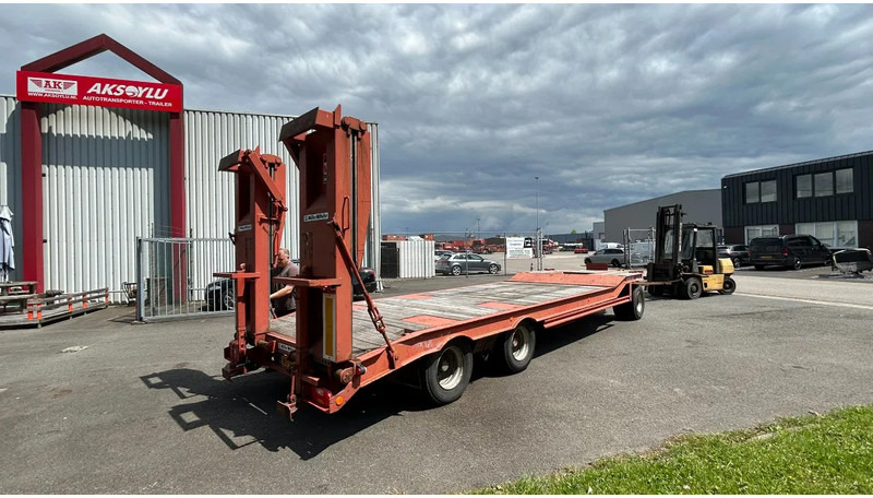 Mueller Mitteltal 3 as molenstel besturing wegverkeer - Trailer low bed: gambar 1 Mueller Mitteltal 3 as molenstel besturing wegverkeer - Trailer low bed: gambar 1
