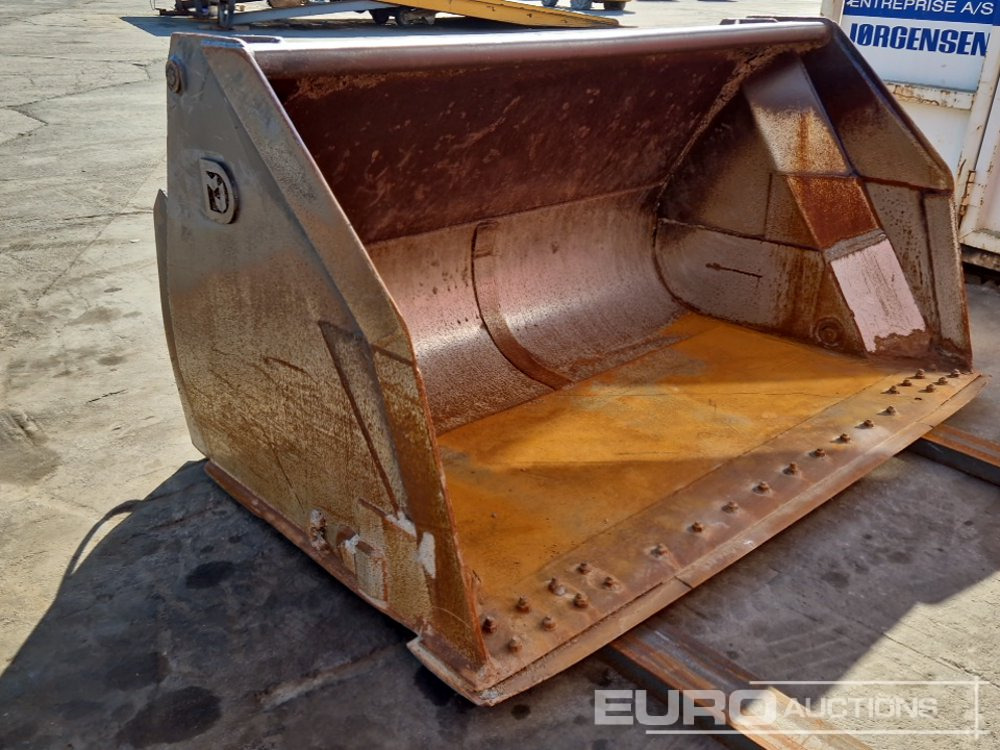 102" High Tip Front Loading Bucket to suit Volvo L90 - Ember: gambar 4 102" High Tip Front Loading Bucket to suit Volvo L90 - Ember: gambar 4