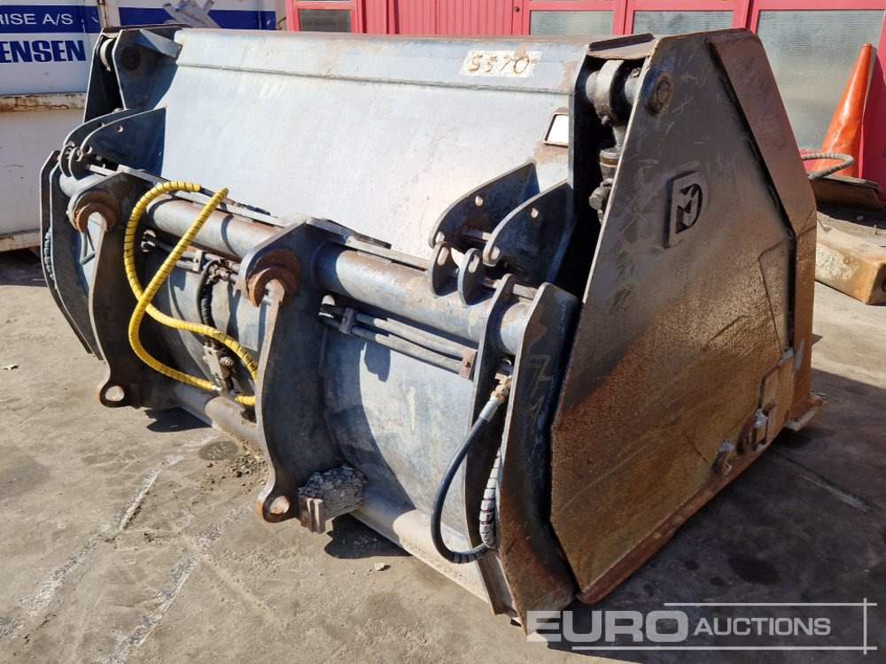 102" High Tip Front Loading Bucket to suit Volvo L90 - Ember: gambar 3 102" High Tip Front Loading Bucket to suit Volvo L90 - Ember: gambar 3