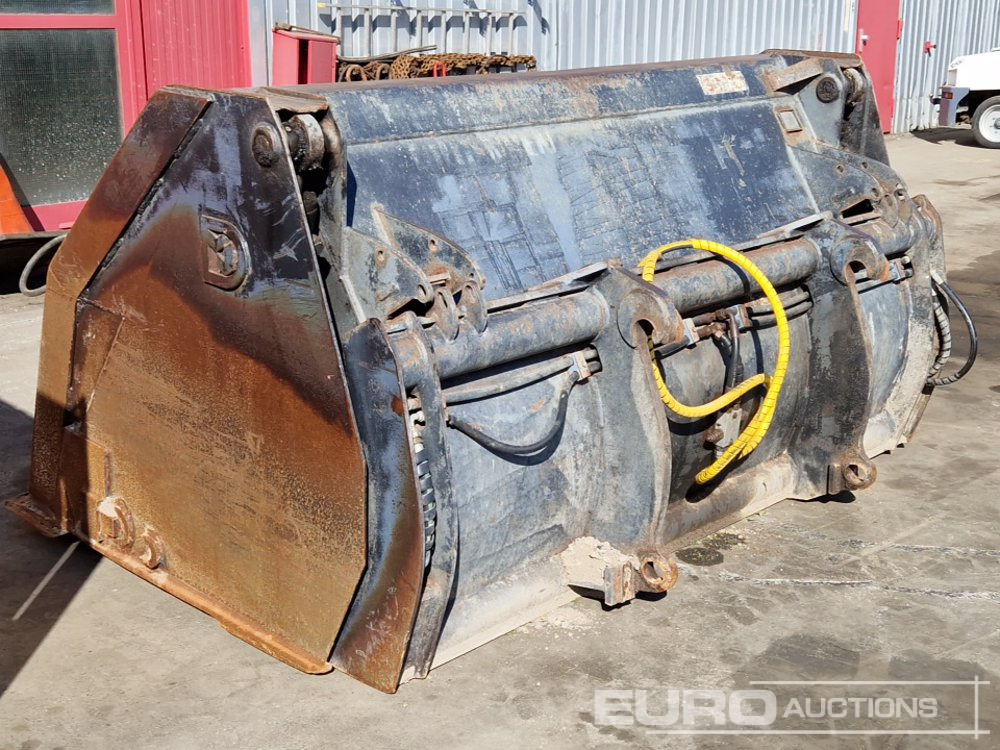 102" High Tip Front Loading Bucket to suit Volvo L90 - Ember: gambar 2 102" High Tip Front Loading Bucket to suit Volvo L90 - Ember: gambar 2