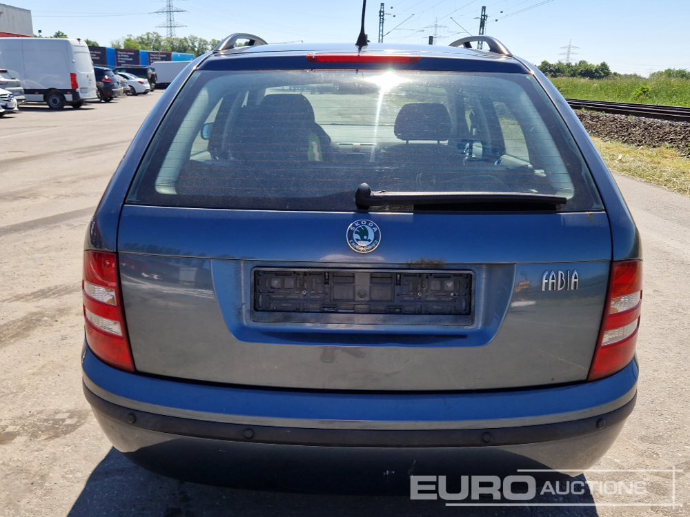 2004 Skoda FABIA 1.4 - Mobil: gambar 4 2004 Skoda FABIA 1.4 - Mobil: gambar 4
