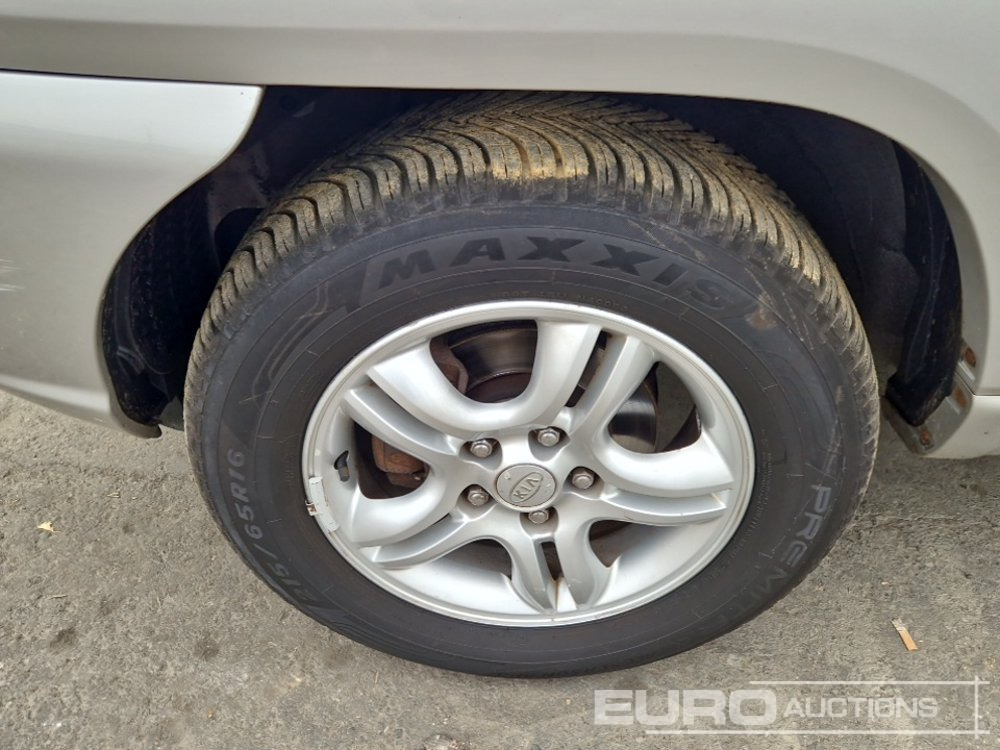 Mobil SUV 2005 Kia Sportage: gambar 10