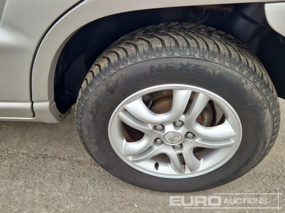 Mobil SUV 2005 Kia Sportage: gambar 11