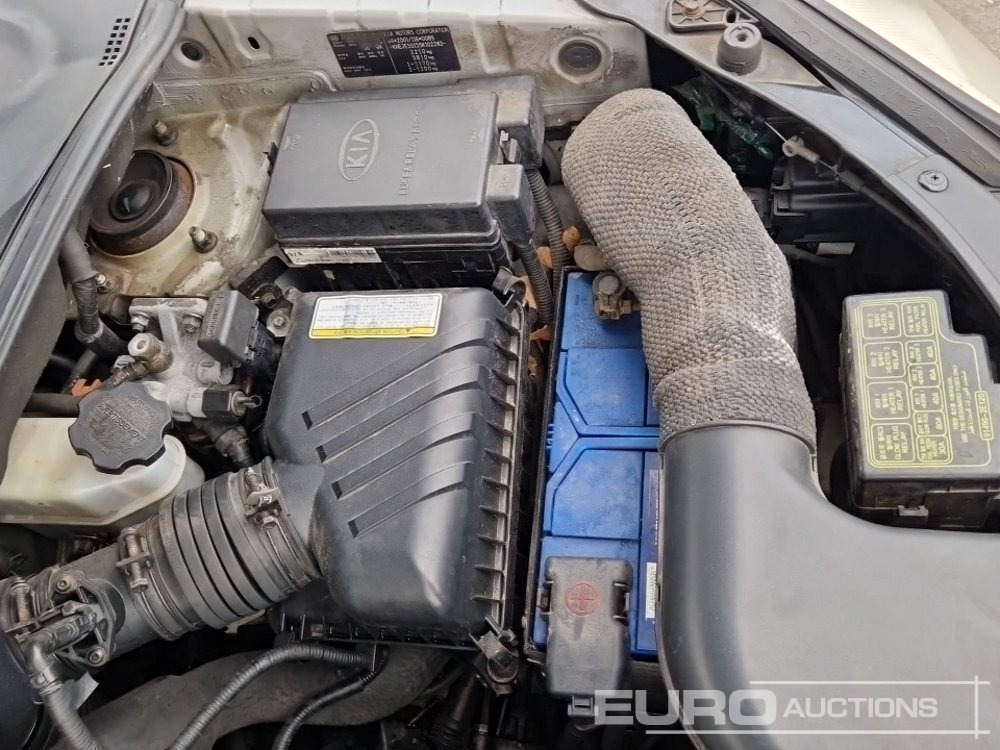 Mobil SUV 2005 Kia Sportage: gambar 15