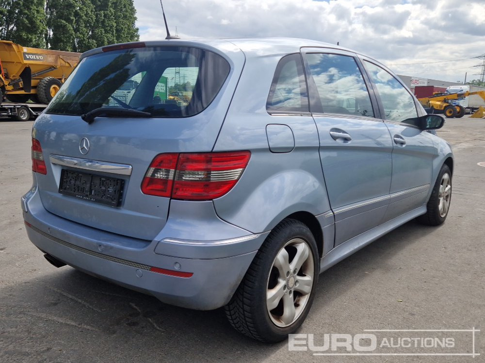 2005 Mercedes Benz B170 - Mobil: gambar 5 2005 Mercedes Benz B170 - Mobil: gambar 5