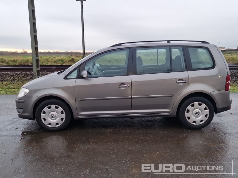 2008 Volkswagen Touran - Mobil: gambar 2 2008 Volkswagen Touran - Mobil: gambar 2