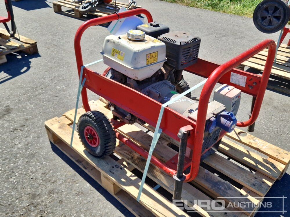 2011 Pramac E8000 - Genset: gambar 4 2011 Pramac E8000 - Genset: gambar 4