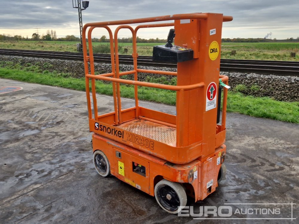2011 Snorkel M1230E - Lift tiang vertikal: gambar 3 2011 Snorkel M1230E - Lift tiang vertikal: gambar 3