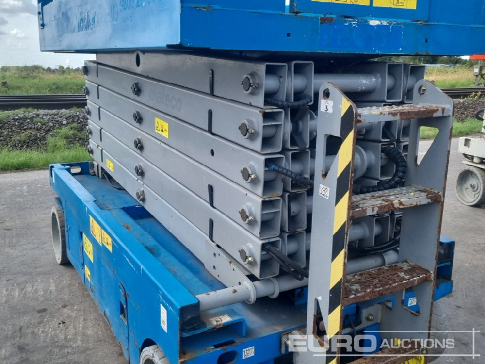 Platform pengangkat 2014 Genie GS-4047: gambar 7