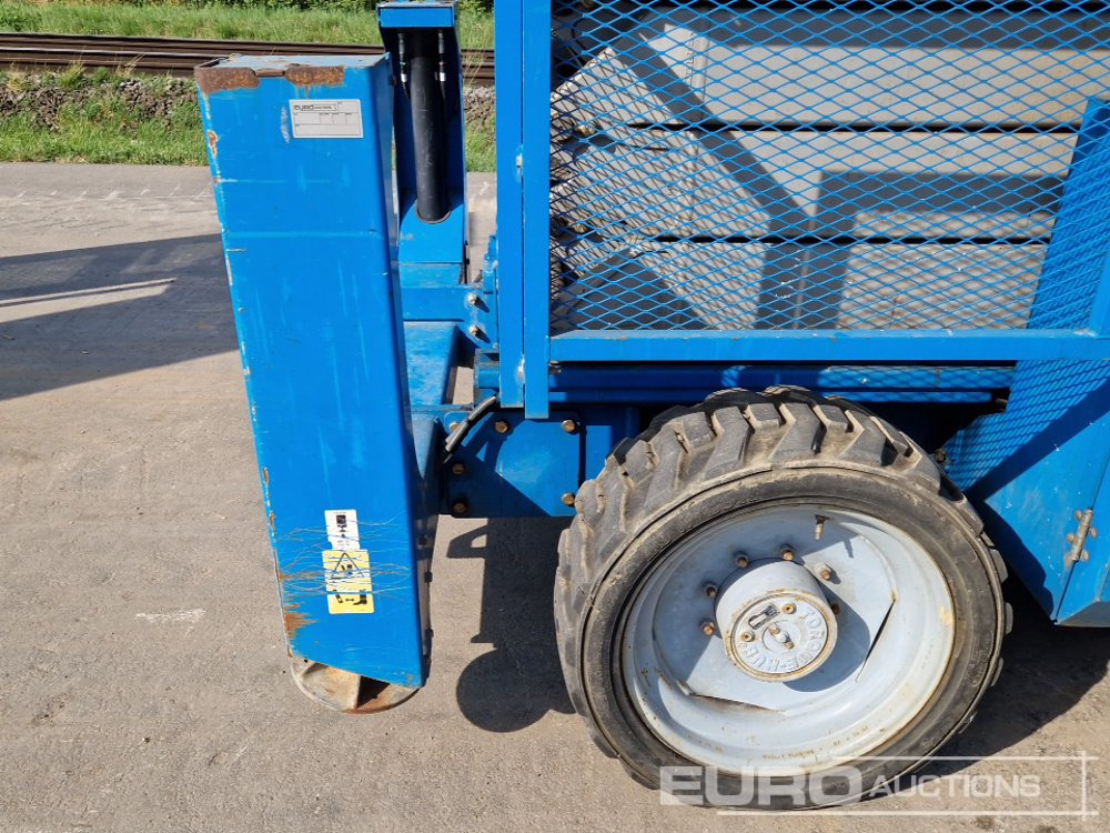 Platform pengangkat 2014 Genie GS-4390: gambar 8