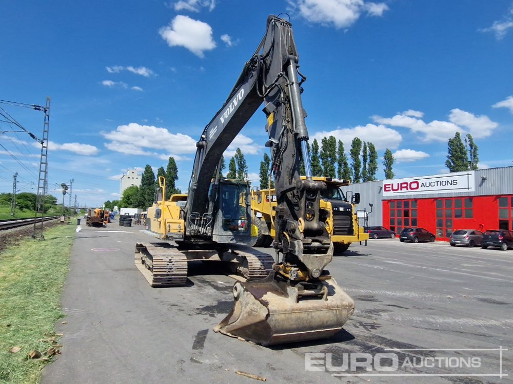 Ekskavator perayap 2014 Volvo EC220DL: gambar 8