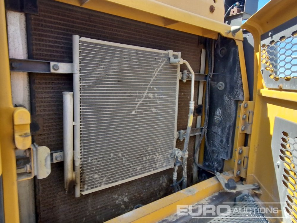 Ekskavator perayap 2014 Volvo EC220DL: gambar 17
